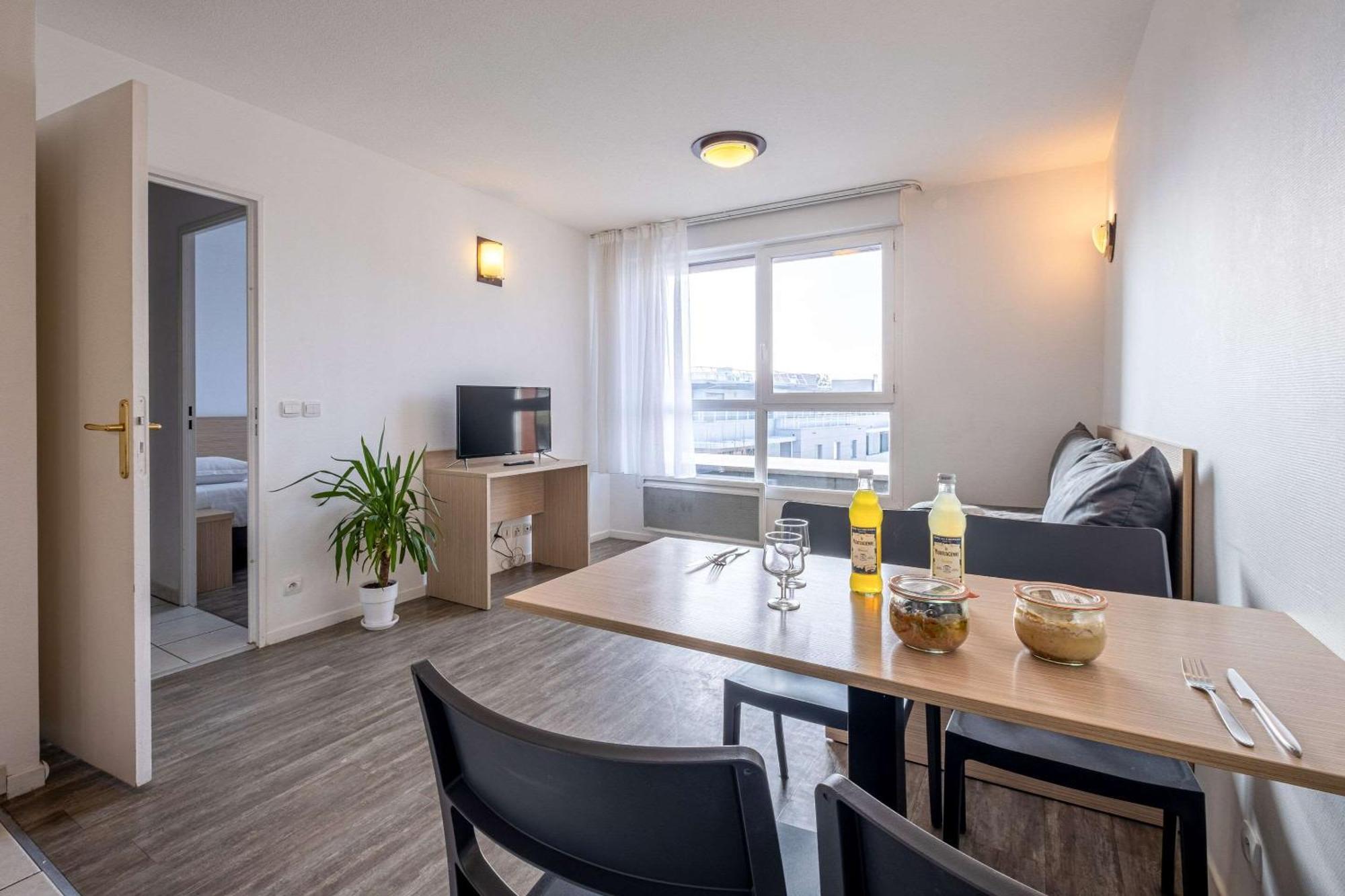 Comfort Aparthotel Les Hauts D'Annecy Eksteriør billede